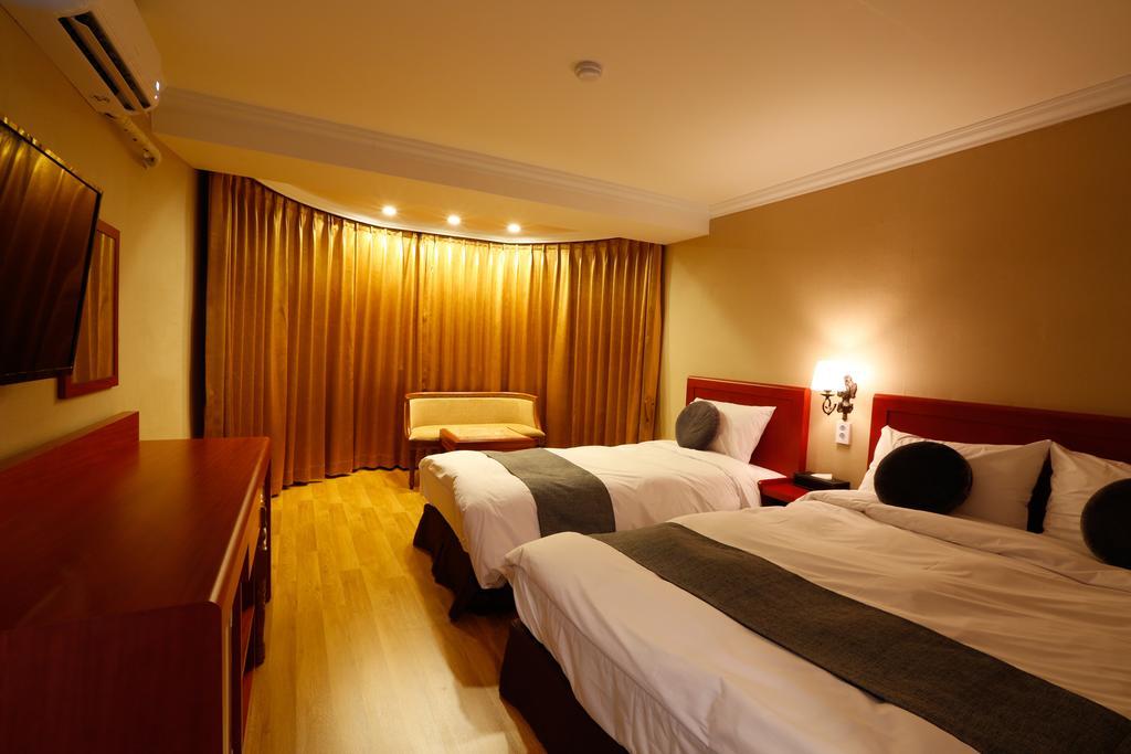 Anmyeondo Plaza Hotel Taean Buitenkant foto