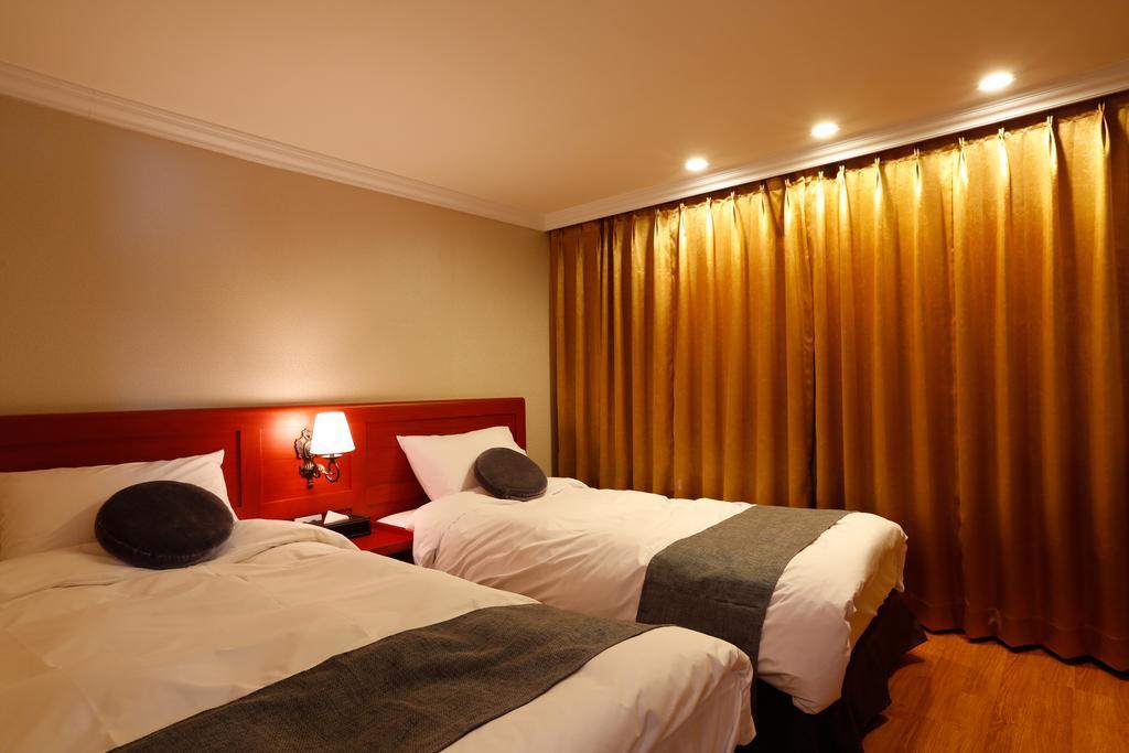 Anmyeondo Plaza Hotel Taean Buitenkant foto