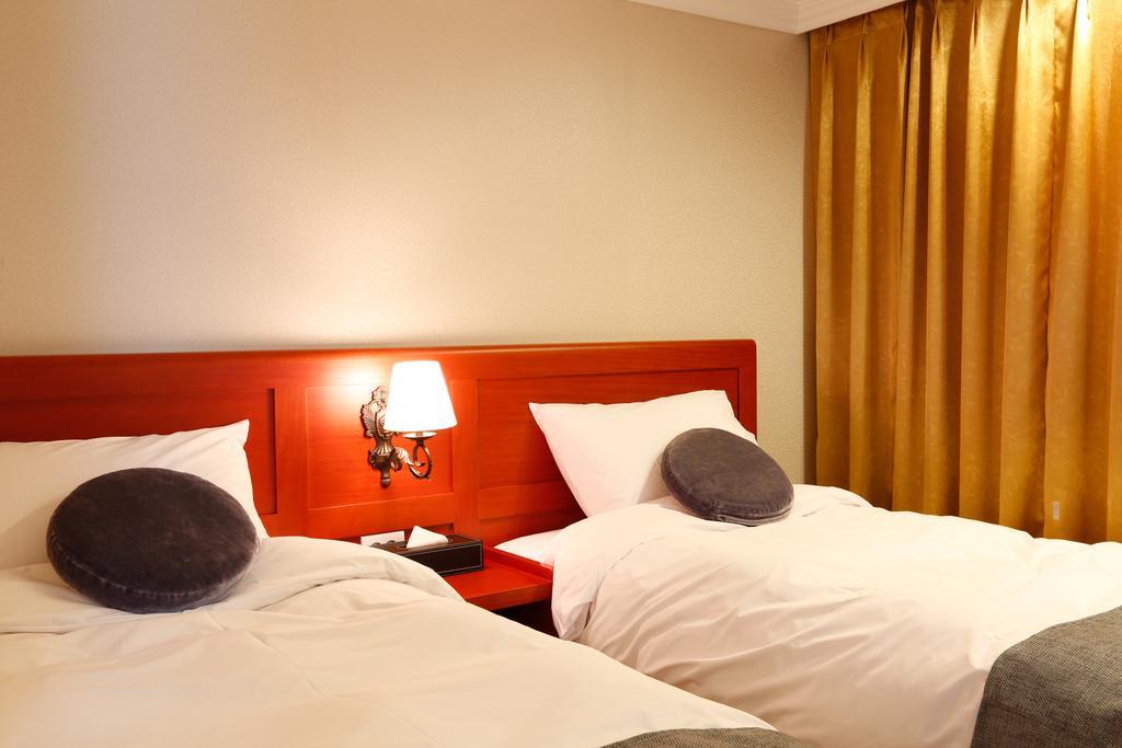 Anmyeondo Plaza Hotel Taean Buitenkant foto